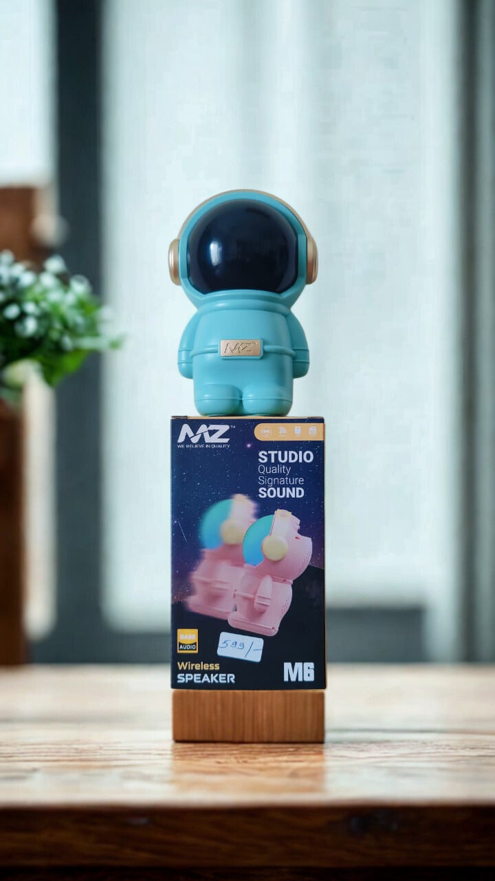 Bluetooth Astronaut Speaker