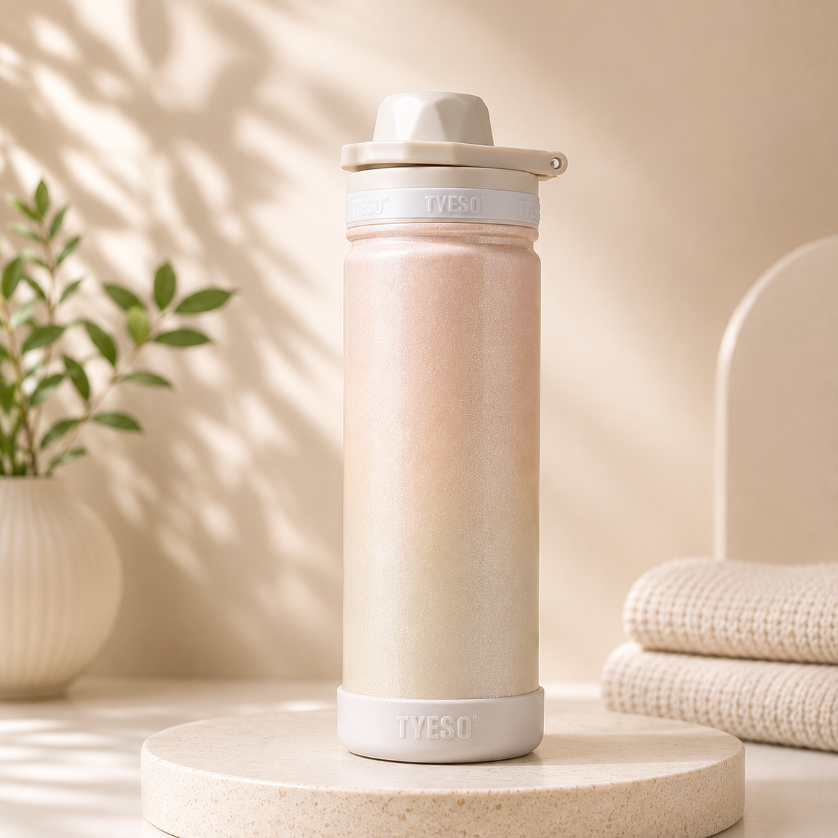 Tyeso Cosmic - 600ml Vacuum Bottle with Silicone Base
