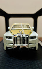 Rolls Royce Phantom Coachline, 1:24 Diecast Model