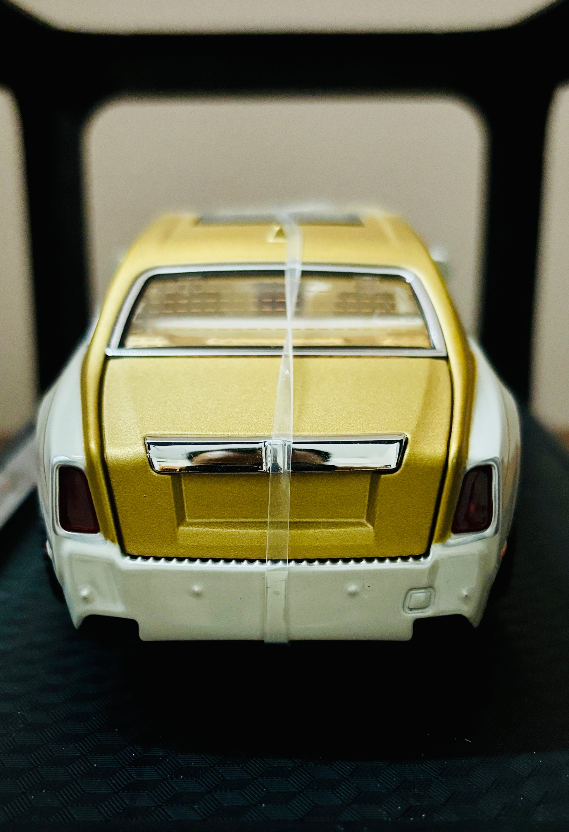 Rolls Royce Phantom Coachline, 1:24 Diecast Model