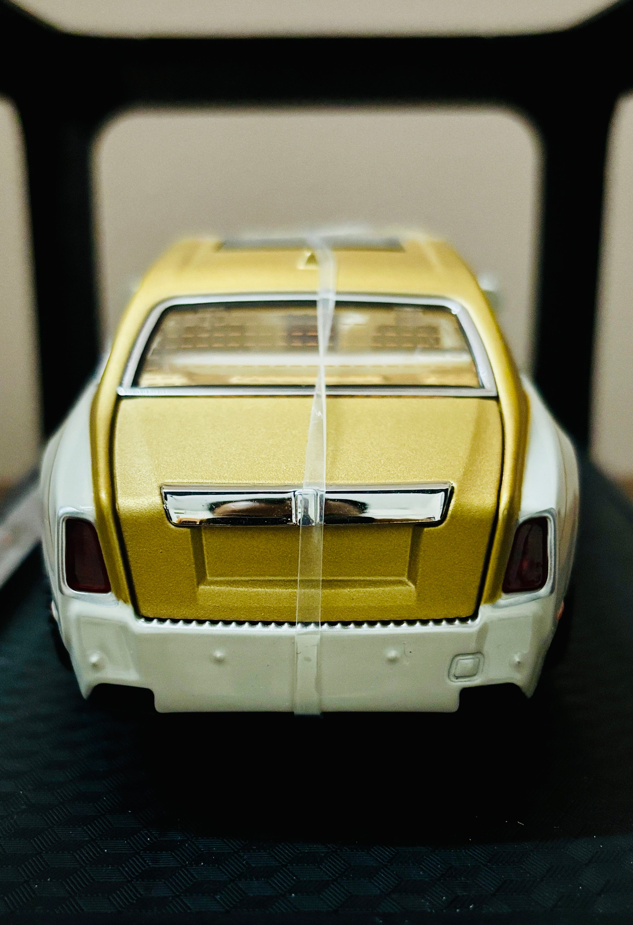 Rolls Royce Phantom Coachline, 1:24 Diecast Model
