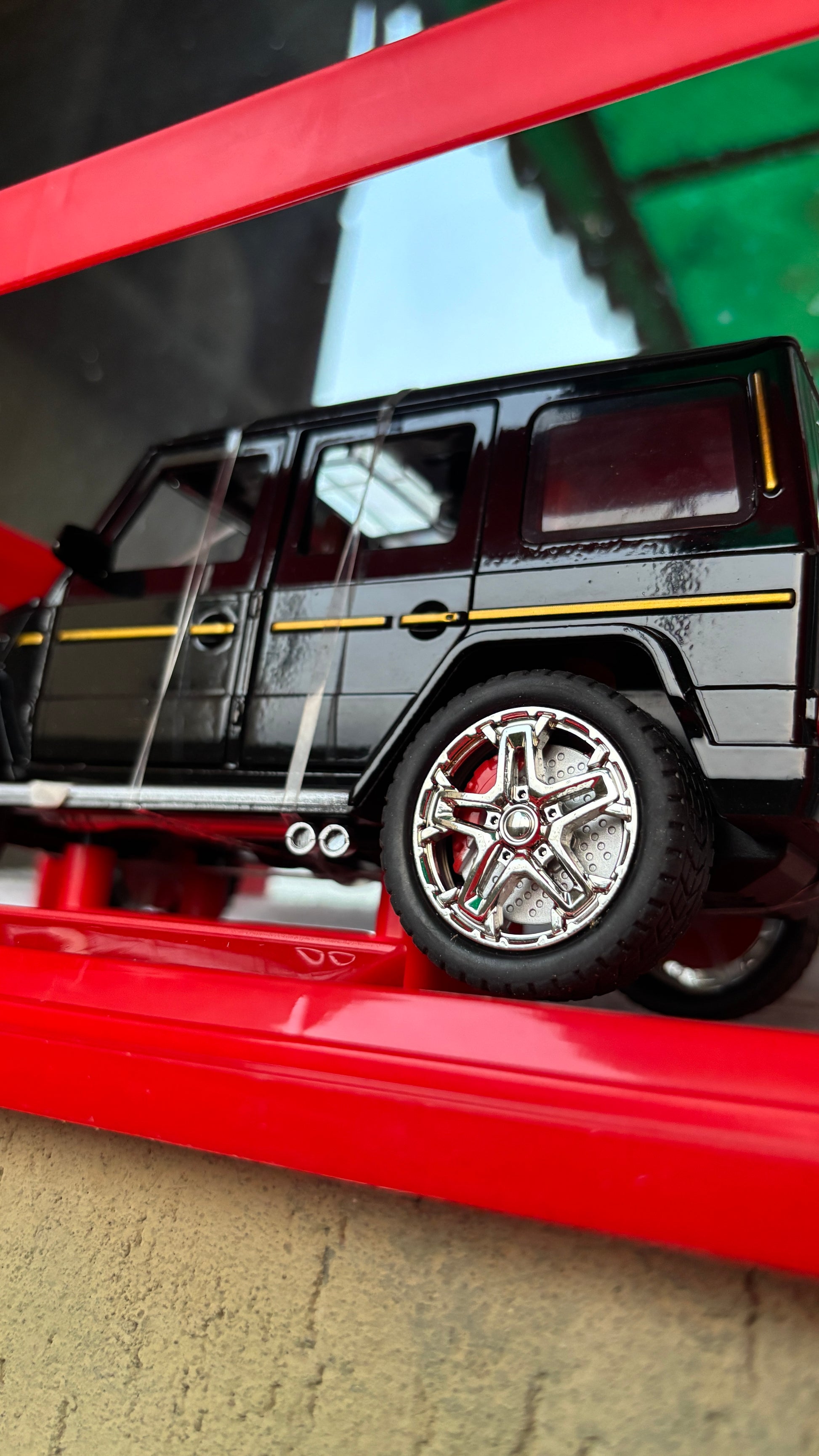Mercedes G-Wagon, 1:24 Diecast Model